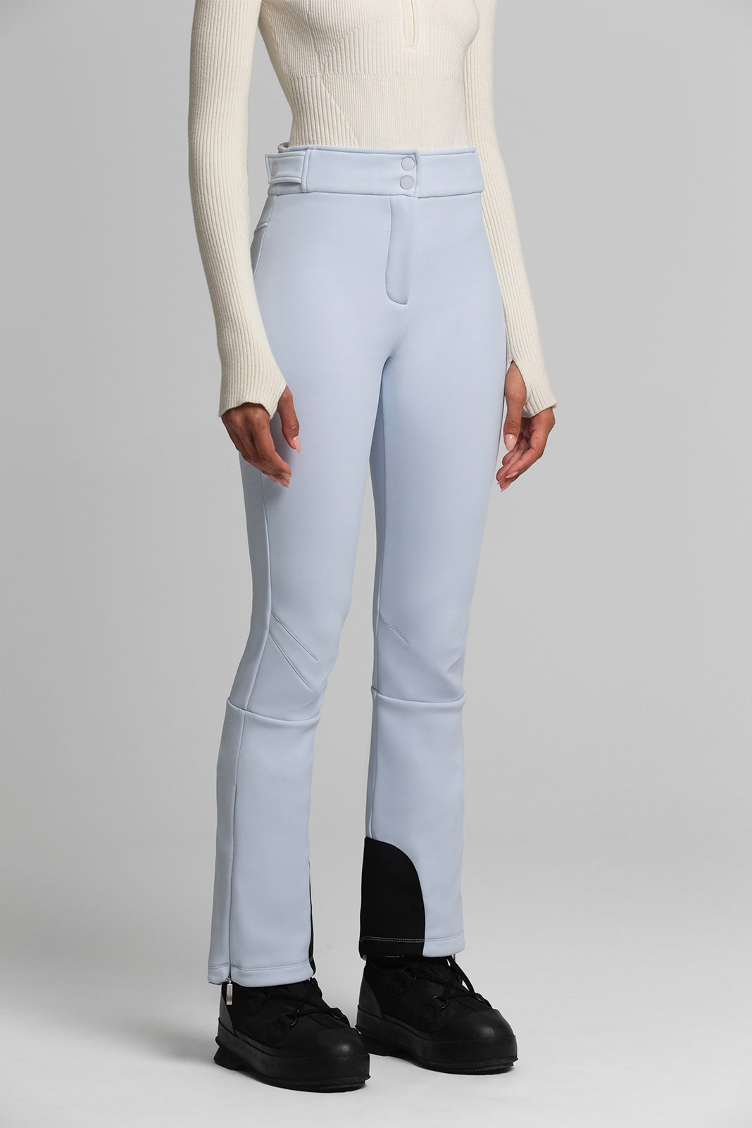 Conquer the Slopes with the St. Moritz Ski Pants: Comfort Meets Performance